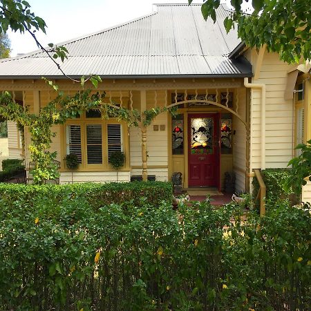 Goldenray Hotel Castlemaine Exterior photo